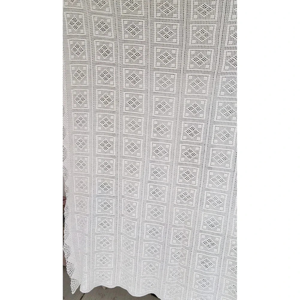 Vintage Handmade Filet Crochet Bedspread Tablecloth 64x80 White Cotton Lace